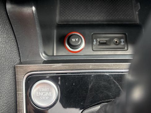 Used 2017 Volkswagen Passat 1.8T SE image 17