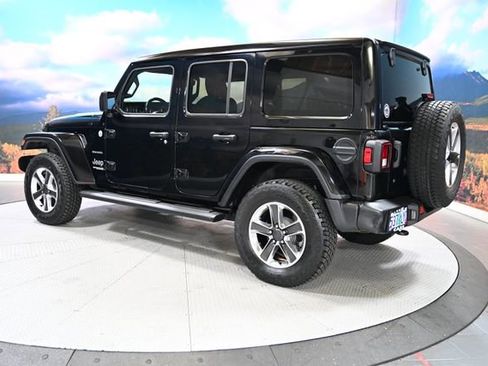 Used 2020 Jeep Wrangler Unlimited Sahara image 5