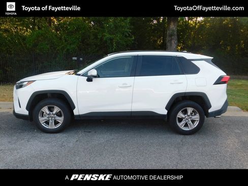 Used 2025 Toyota RAV4 XLE FWD image 2