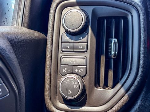 Used 2021 Chevrolet Silverado 1500 Custom Trail Boss AWD/4WD image 43