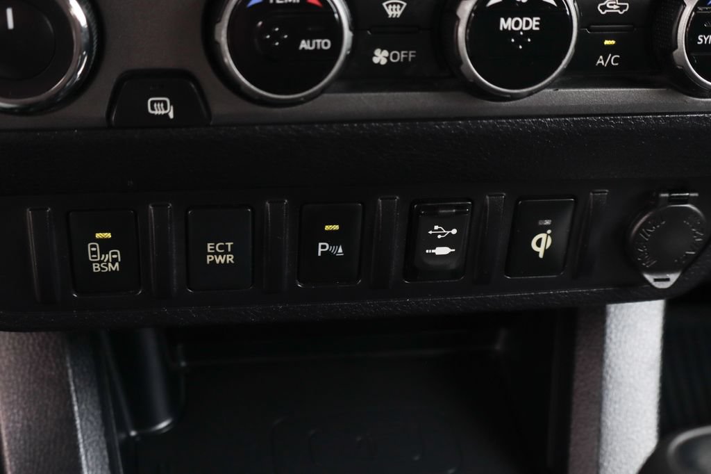 Used 2017 Toyota Tacoma TRD Pro AWD/4WD image 39