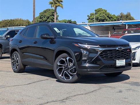 New 2026 Chevrolet Trax RS w/ Sunroof Package image 2
