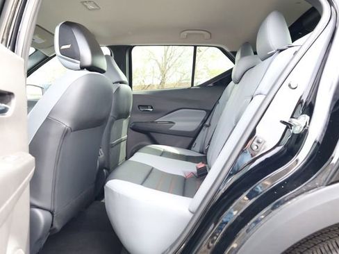 Used 2023 Nissan Kicks SR w/ SR Premium Package image 27