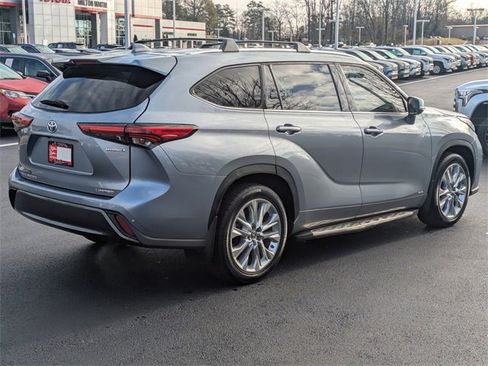 Used 2022 Toyota Highlander Limited image 4