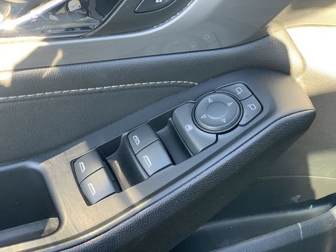 Certified 2023 Chevrolet Traverse LT AWD/4WD image 21