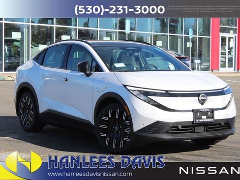 New 2026 Nissan Leaf Platinum+ w/ Cargo Package (Platinum+) image 1