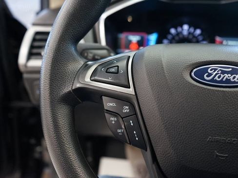Used 2020 Ford Fusion SE FWD image 29