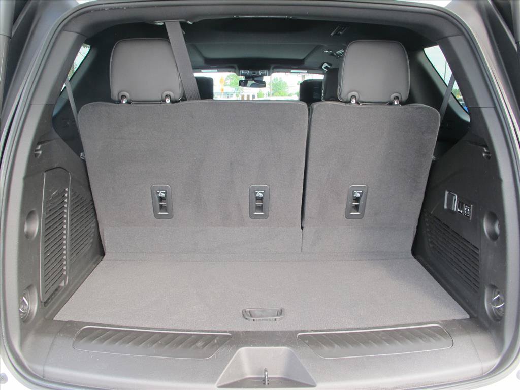 Used 2023 GMC Yukon SLT w/ SLT Premium Package AWD/4WD image 25