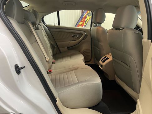 Used 2019 Ford Taurus SE FWD image 24