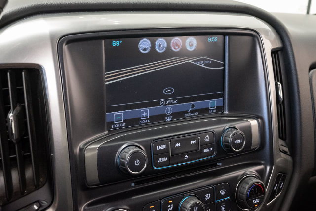 Used 2018 Chevrolet Silverado 1500 LT w/ All Star Edition AWD/4WD image 18