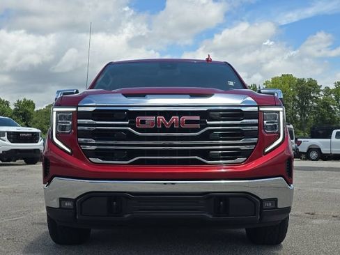 Used 2023 GMC Sierra 1500 SLT w/ SLT Premium Package AWD/4WD image 8