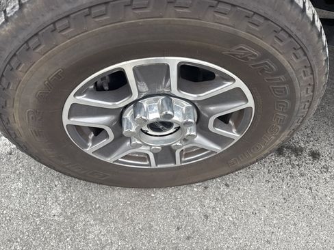 Used 2024 Ford F350 Lariat w/ Camper Package image 10