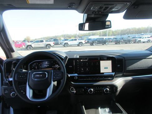 New 2026 GMC Sierra 2500 SLT w/ SLT Premium Package AWD/4WD image 18