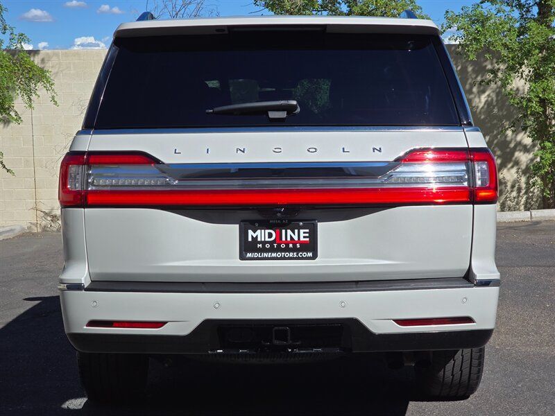 Used 2021 Lincoln Navigator 4WD image 9