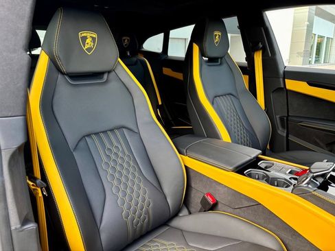 Used 2025 Lamborghini Urus S AWD/4WD image 24