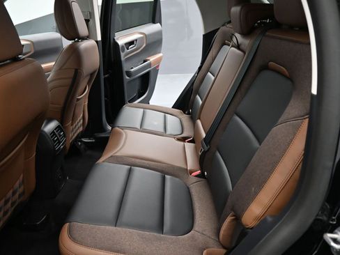 Certified 2025 Ford Bronco Sport Outer Banks w/ Outer Banks Tech Package+ AWD/4WD image 20