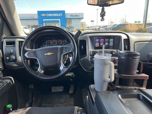 Used 2018 Chevrolet Silverado 1500 LT w/ LT Eassist Package image 2