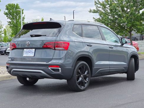 Used 2023 Volkswagen Taos SE w/ Black Wheel Package FWD image 21