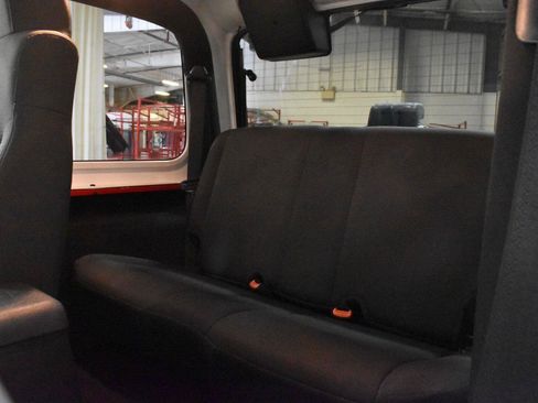 Used 2006 Jeep Wrangler Rubicon AWD/4WD image 3