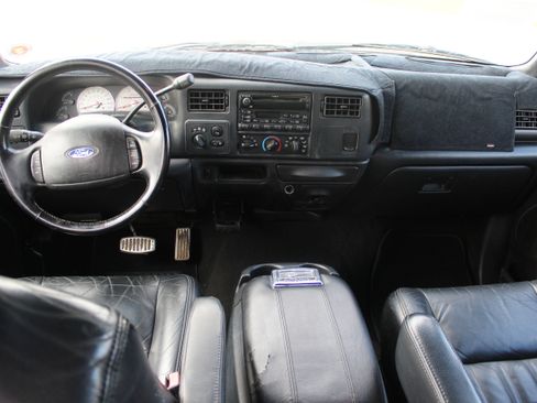 Used 2004 Ford F250 XL image 23