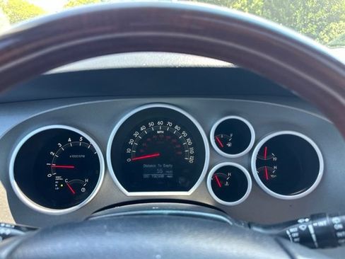 Used 2017 Toyota Sequoia Platinum RWD image 15