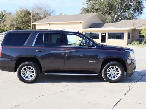 Used 2016 GMC Yukon SLT w/ HD Trailering Package image 9