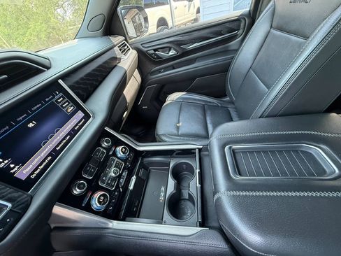 Used 2021 GMC Yukon Denali w/ Denali Premium Package RWD image 21