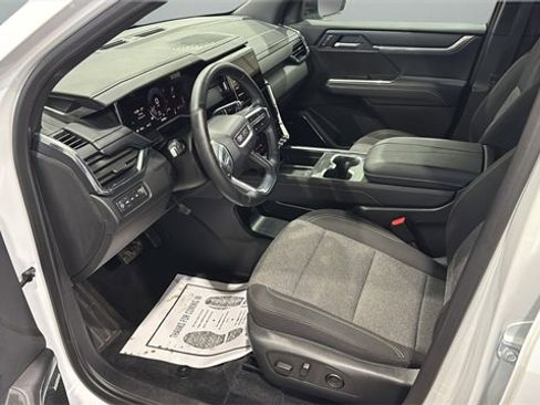 Used 2025 GMC Acadia Elevation image 37