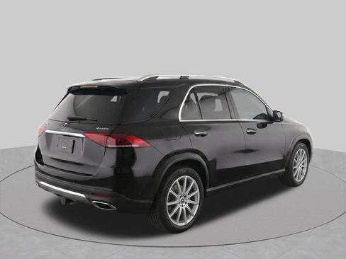 Used 2025 Mercedes-Benz GLE 350 4MATIC image 3