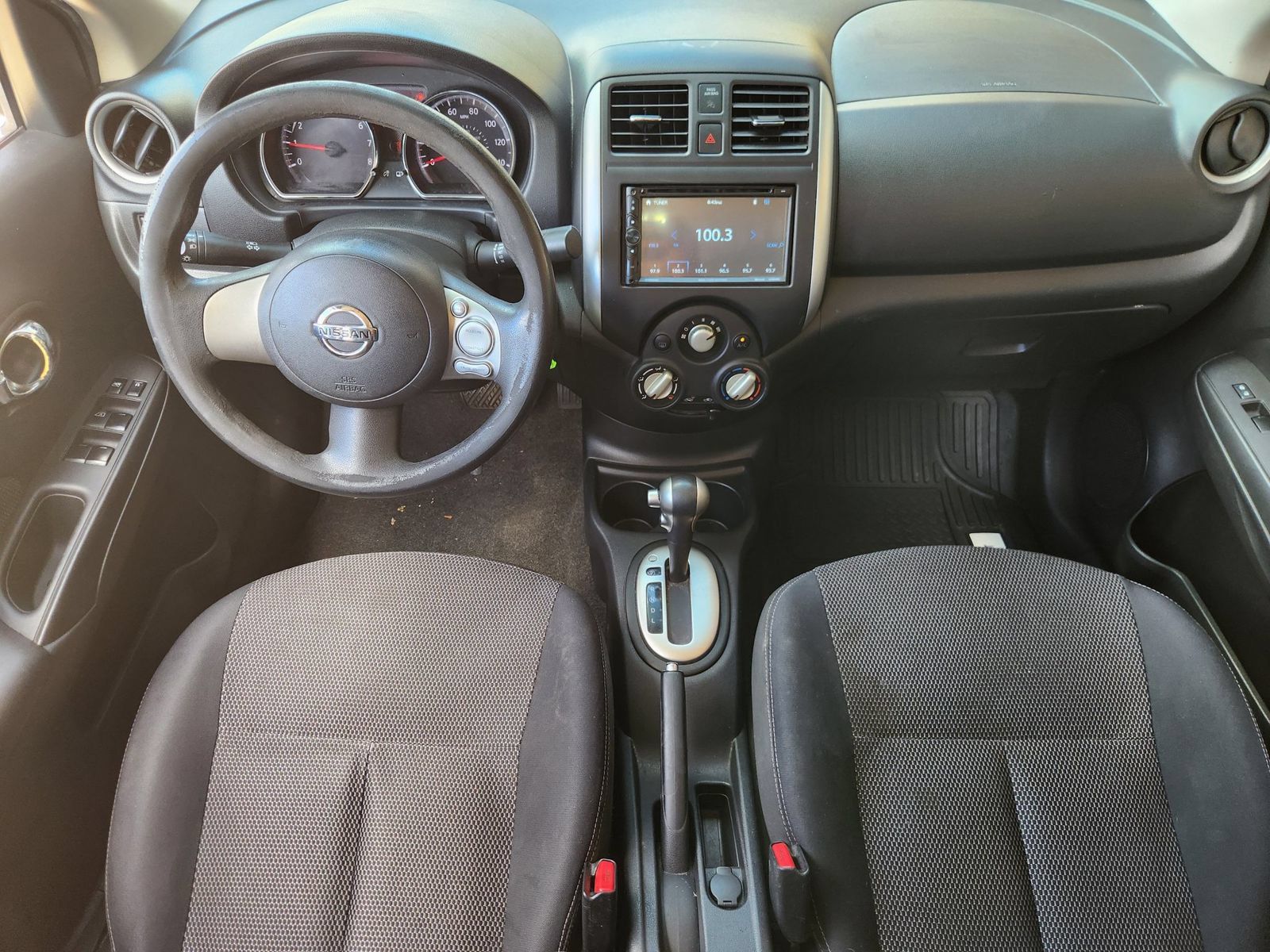 Used 2014 Nissan Versa SV FWD image 26