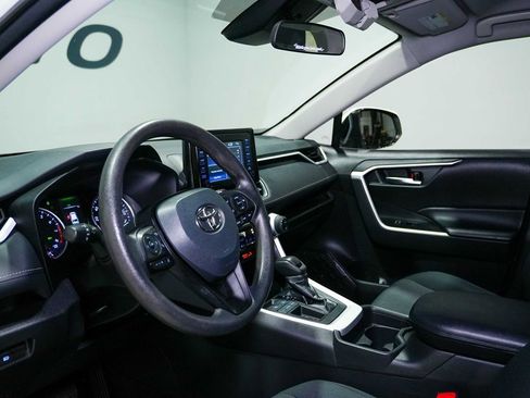 Used 2021 Toyota RAV4 XLE image 14