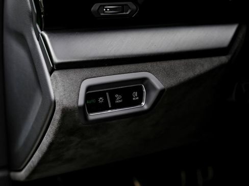 Used 2023 Lamborghini Urus S AWD/4WD image 34