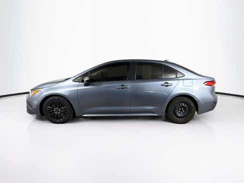 Used 2020 Toyota Corolla LE FWD image 7