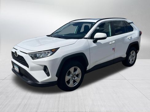 Certified 2021 Toyota RAV4 XLE w/ Convenience Package AWD/4WD image 3