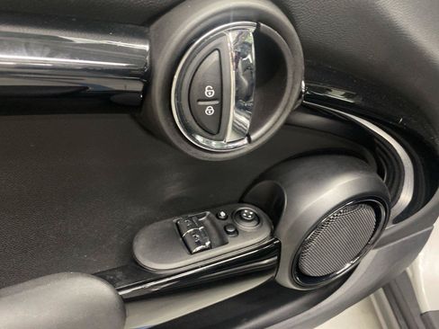 Used 2018 MINI Cooper S FWD image 19