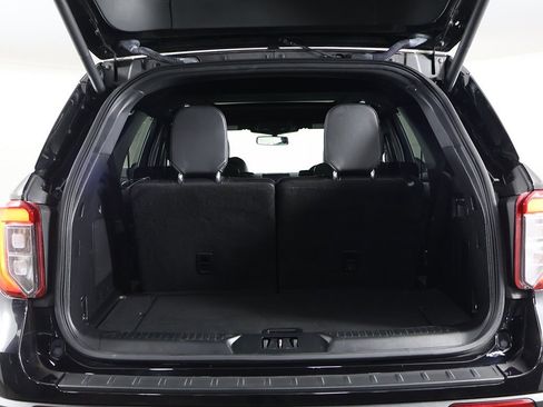 Used 2022 Ford Explorer ST w/ Equipment Group 401A image 20