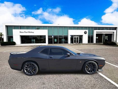 Used 2021 Dodge Challenger R/T Scat Pack image 9