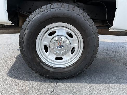 Used 2015 Ford F250 XL w/ XL Value Package AWD/4WD image 24