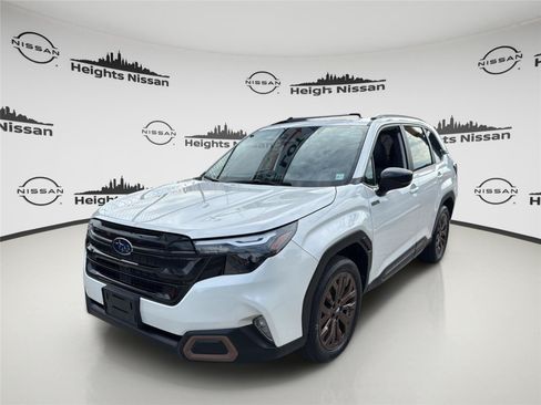 Used 2025 Subaru Forester Sport AWD/4WD image 2