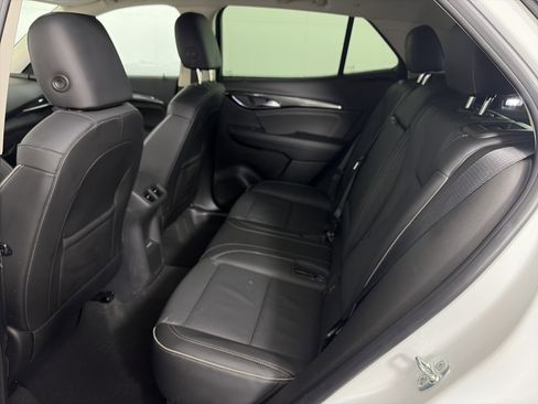 Used 2023 Buick Envision Essence image 7
