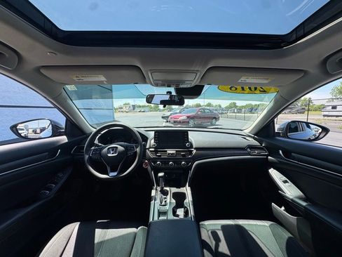 Used 2018 Honda Accord EX image 2