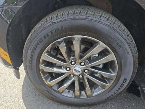 Used 2021 Ford Expedition Max Limited image 8