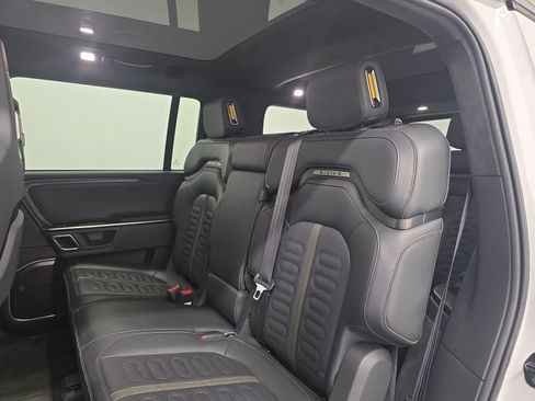 Used 2024 Rivian R1S Adventure AWD/4WD image 21