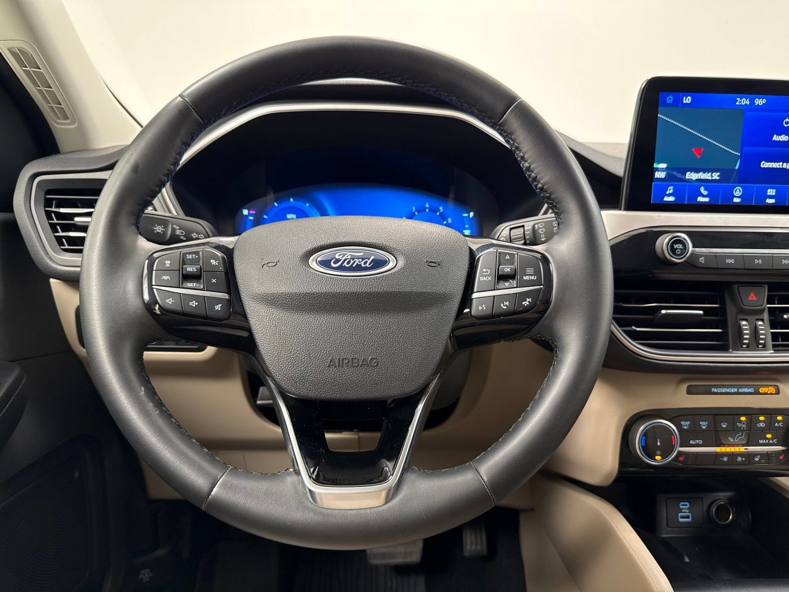 Used 2022 Ford Escape SEL w/ Technology Package FWD image 21