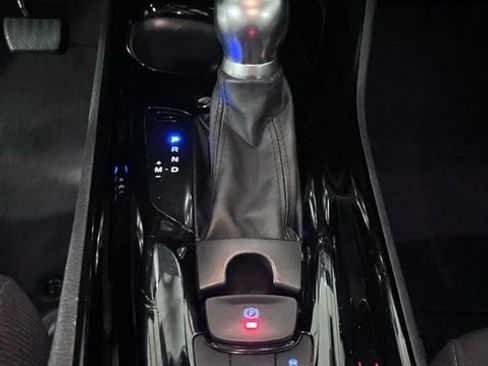 Used 2019 Toyota C-HR XLE FWD image 23