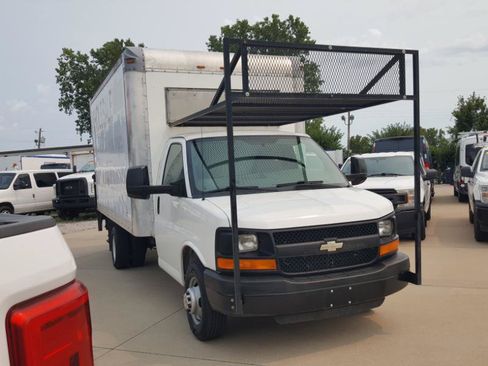 Used 2013 Chevrolet Express 3500 Extended RWD image 5