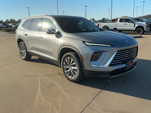 New 2026 Buick Enclave Preferred image 3