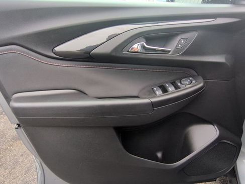 Used 2023 Chevrolet TrailBlazer RS w/ Convenience Package image 23