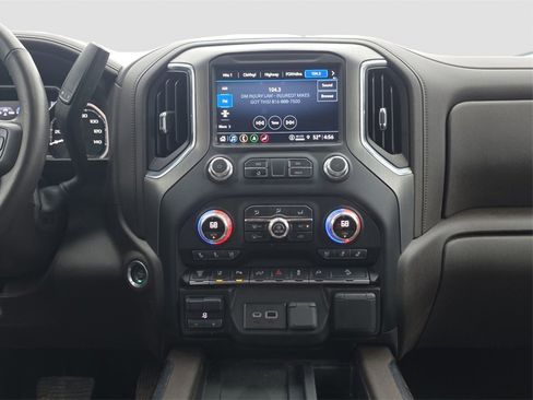 Used 2022 GMC Sierra 3500 Denali image 11