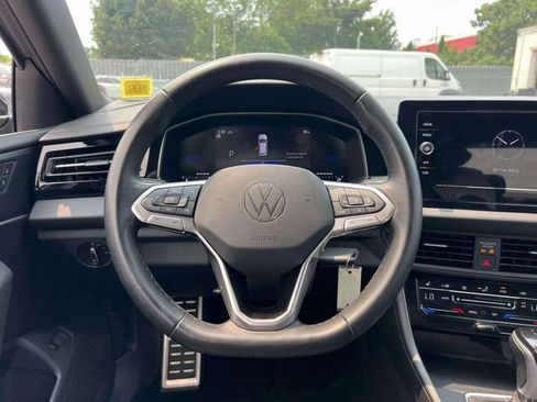 Used 2025 Volkswagen Jetta Sport FWD image 21